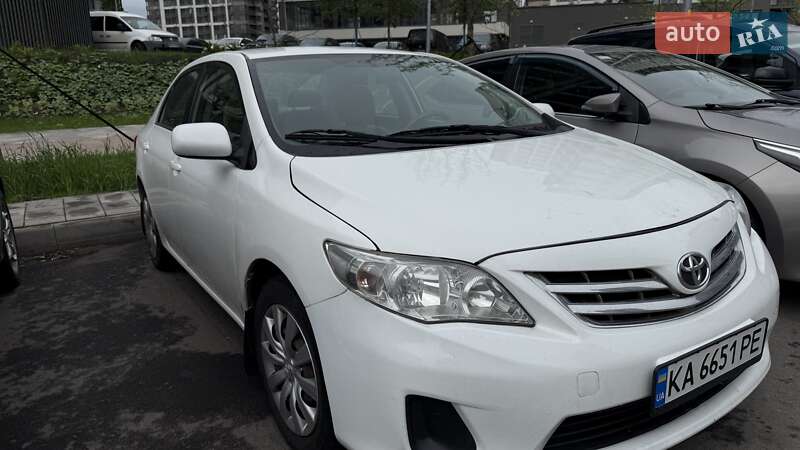 Toyota Corolla (2012)