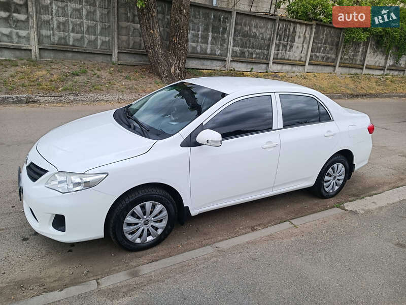 Toyota Corolla (2010)