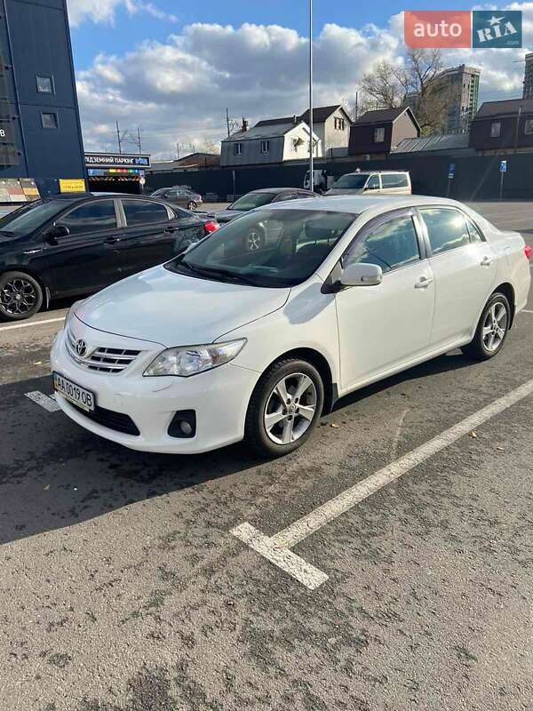 Toyota Corolla (2012)