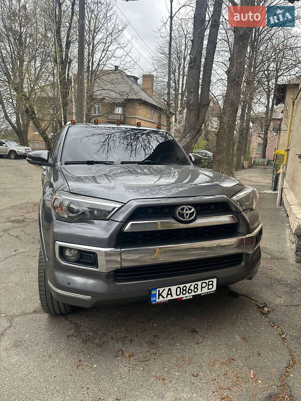 Toyota Fortuner (2014)