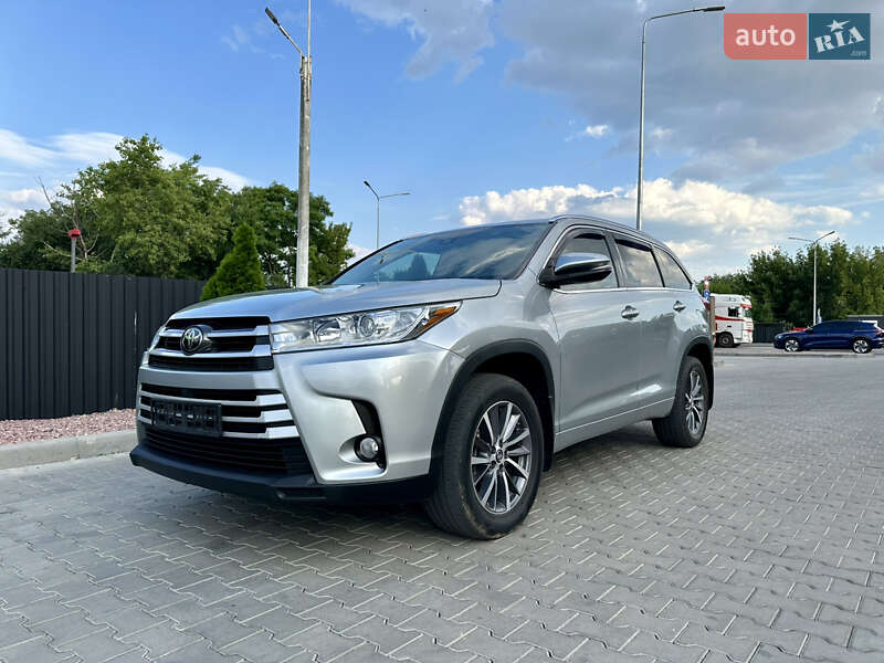 Toyota Highlander (2017)
