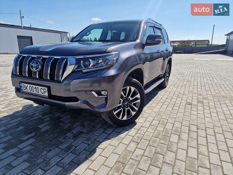 Toyota Land cruiser prado (2022)