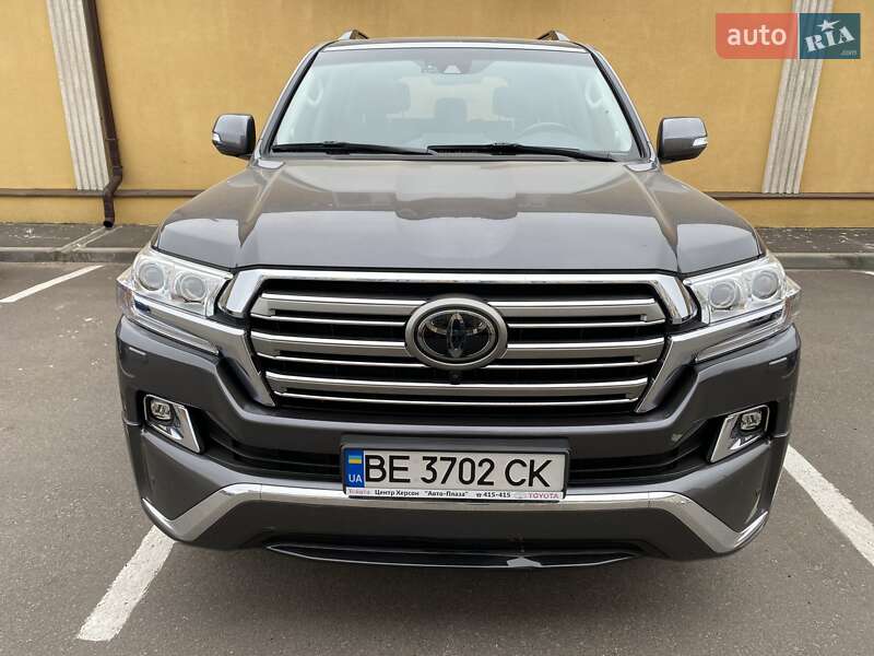 Toyota Land cruiser (2018)