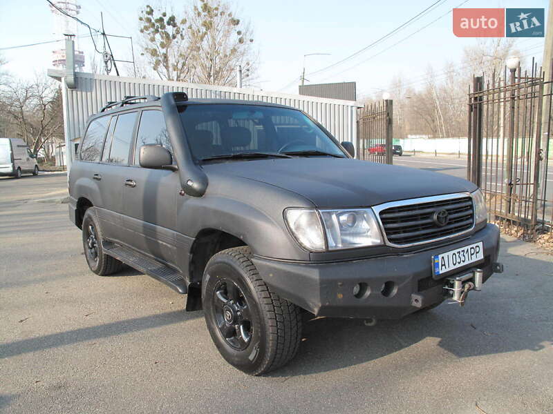 Toyota Land cruiser (2000)