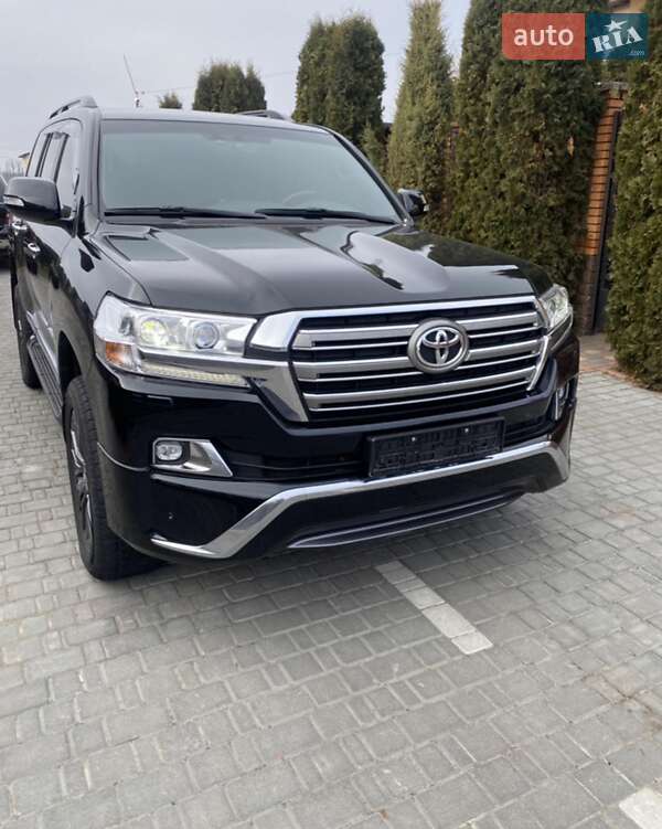 Toyota Land cruiser (2020)