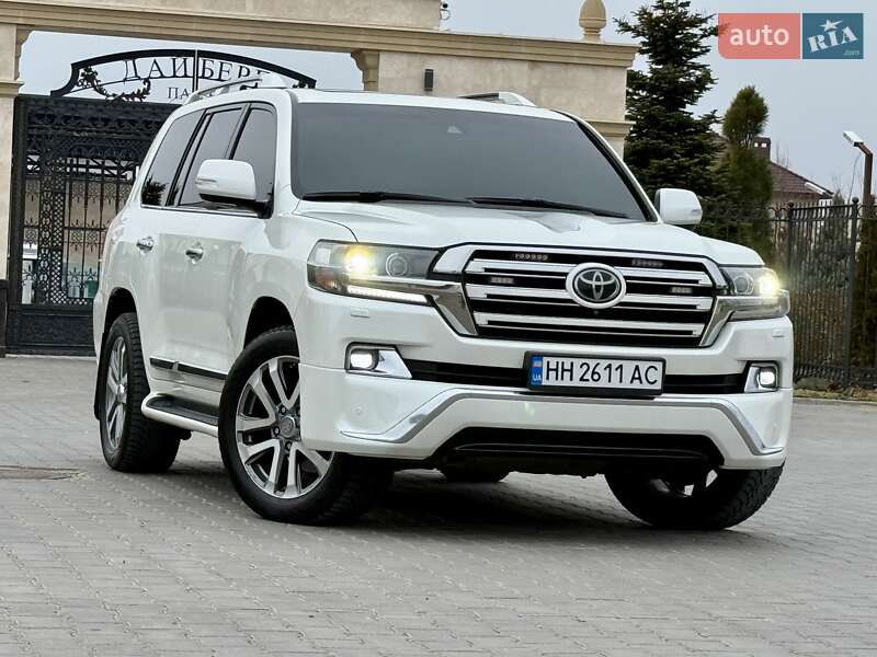 Toyota Land cruiser (2016)