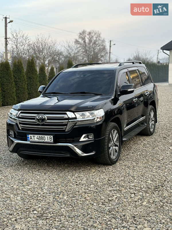 Toyota Land cruiser (2018)