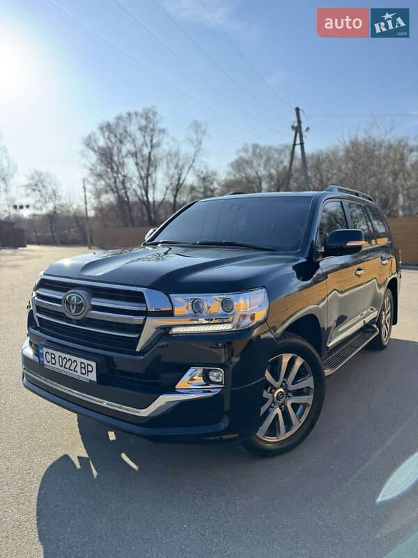 Toyota Land cruiser (2017)