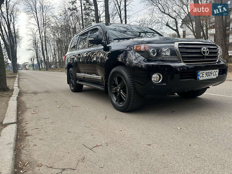 Toyota Land cruiser (2014)