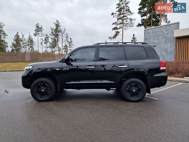 Toyota Land cruiser (2008)