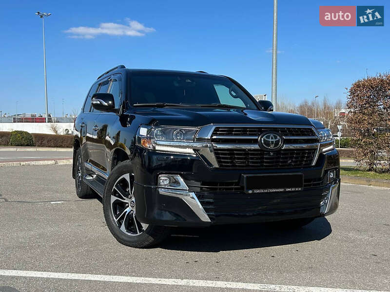 Toyota Land cruiser (2020)