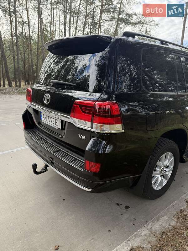 Toyota Land cruiser (2020)