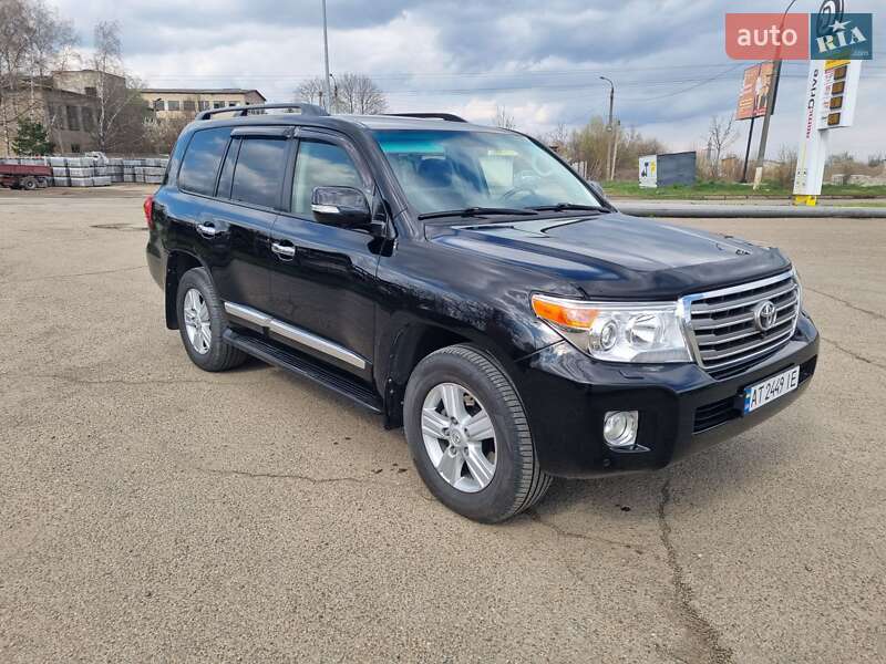Toyota Land cruiser (2012)