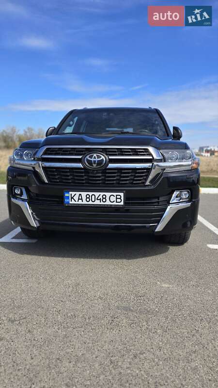 Toyota Land cruiser (2020)