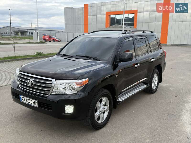 Toyota Land cruiser (2012)