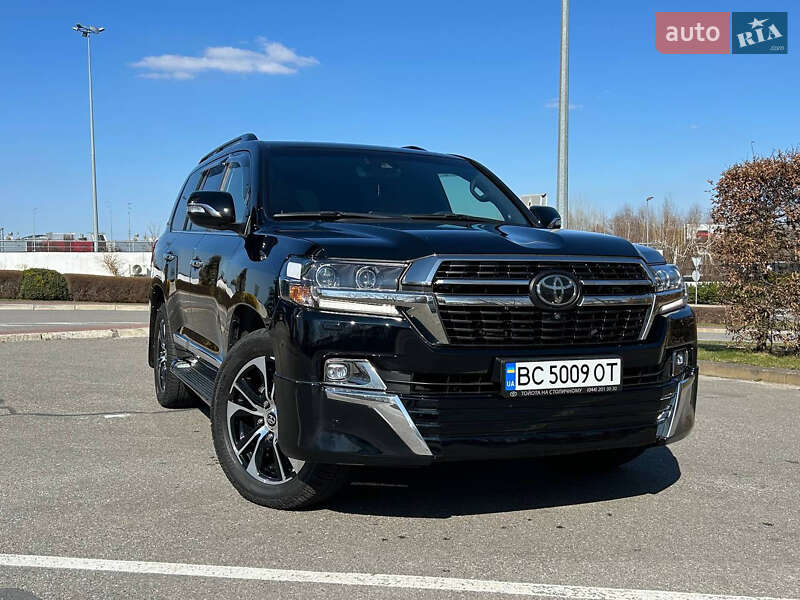 Toyota Land cruiser (2020)