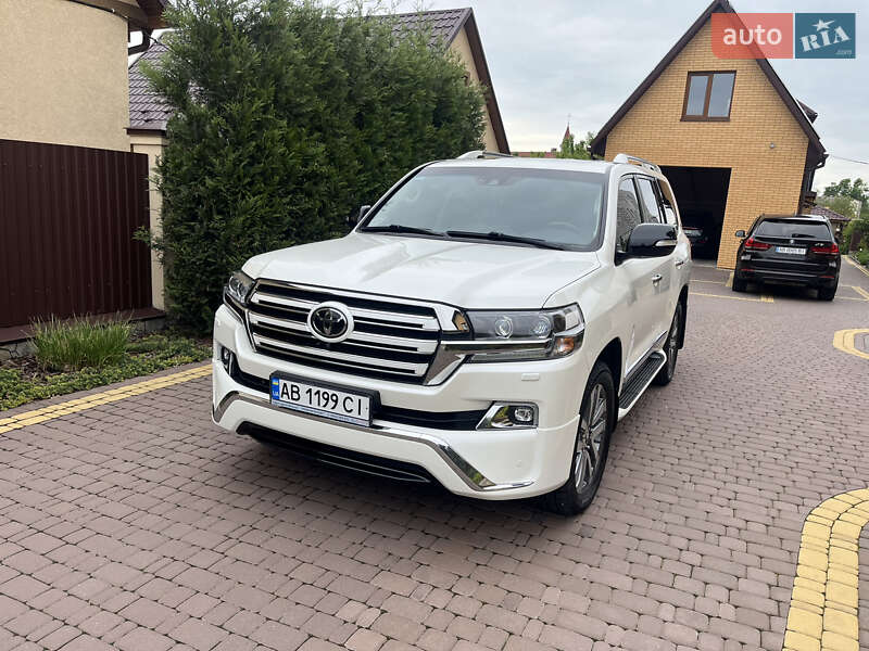 Toyota Land cruiser (2017)