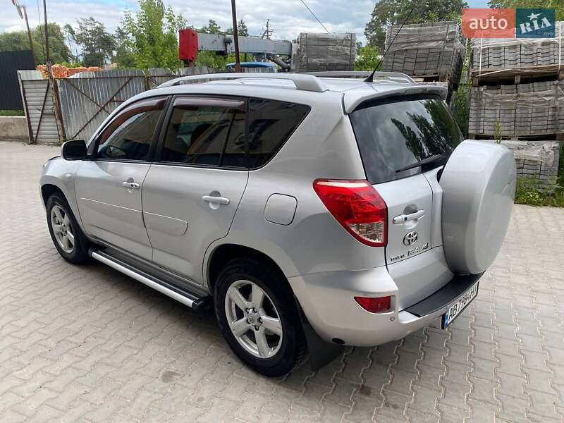 Toyota Rav4 (2007)