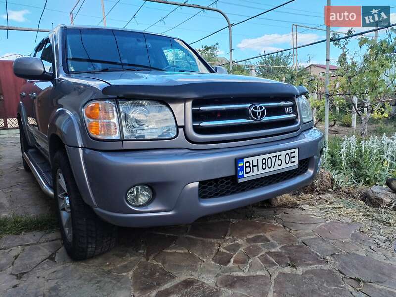 Toyota Sequoia (2002)