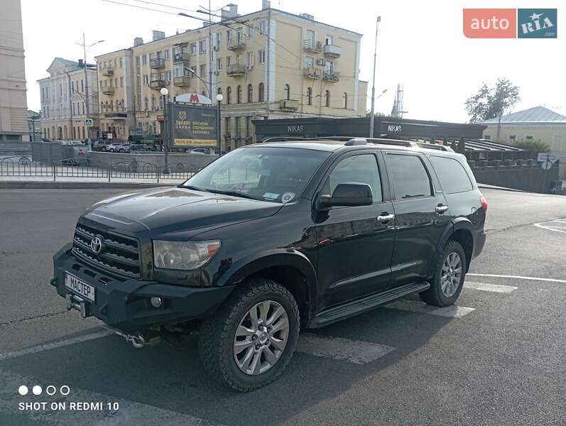 Toyota Sequoia (2008)
