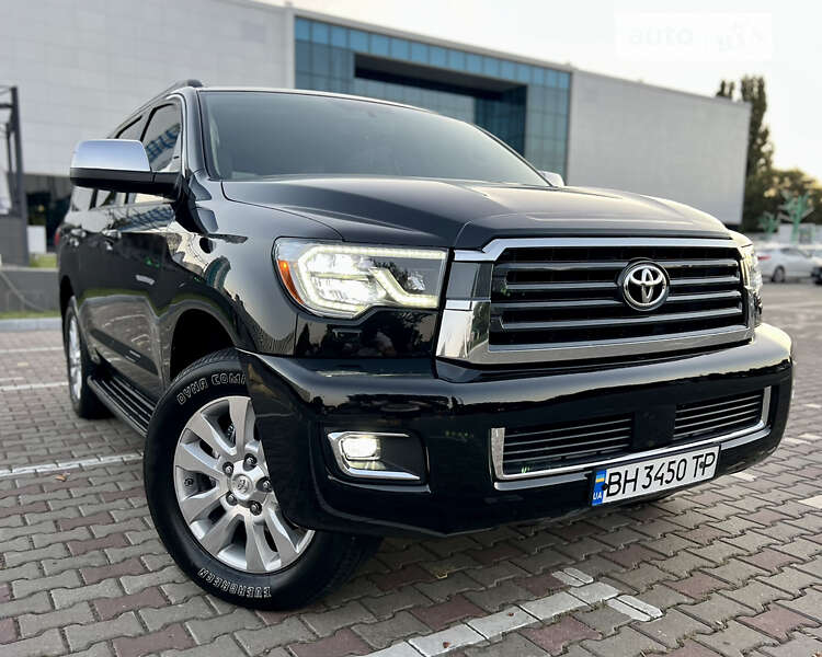 Toyota Sequoia (2011)