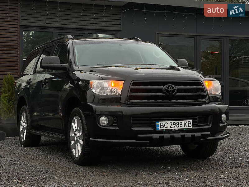 Toyota Sequoia (2010)