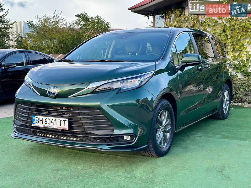 Toyota Sienna (2021)