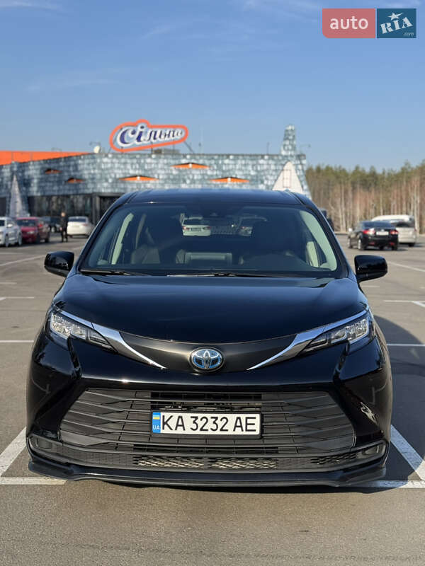 Toyota Sienna (2021)