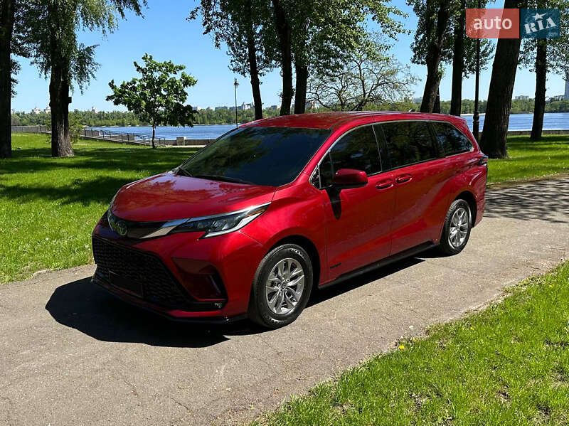 Toyota Sienna (2021)