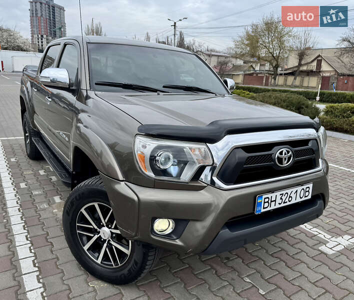 Toyota Tacoma (2014)