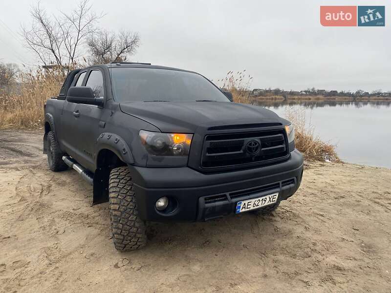 Toyota Tundra (2011)