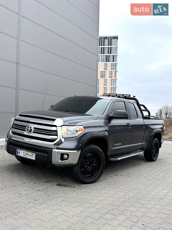 Toyota Tundra (2016)
