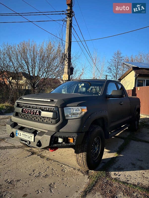 Toyota Tundra (2014)