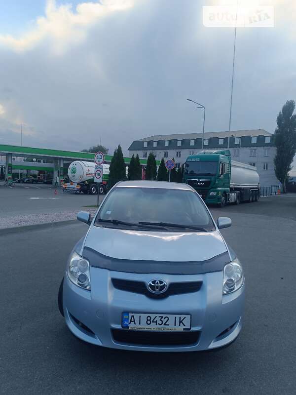 Toyota Auris (2007)