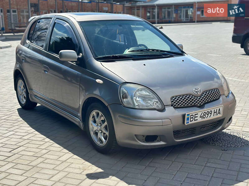 Toyota Yaris (2003)