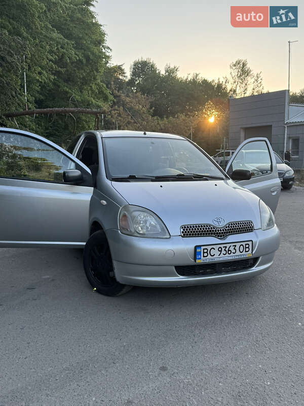 Toyota Yaris (2002)