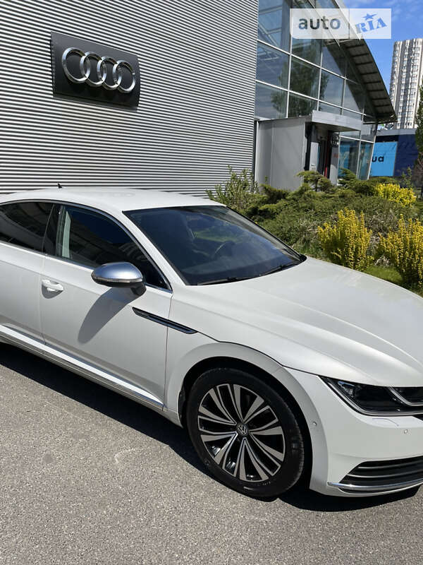 Volkswagen Arteon (2017)