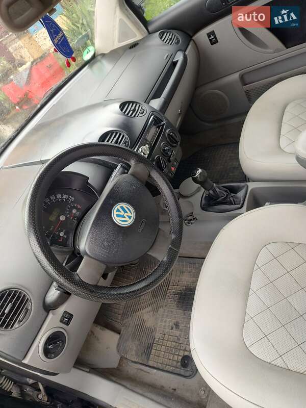 Volkswagen Beetle (1998)