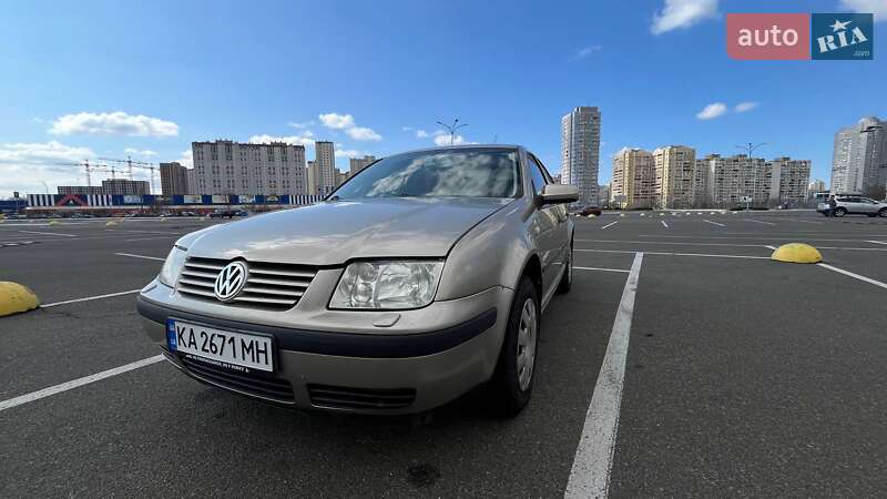 Volkswagen Bora (2005)
