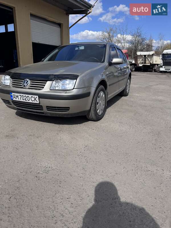Volkswagen Bora (2004)