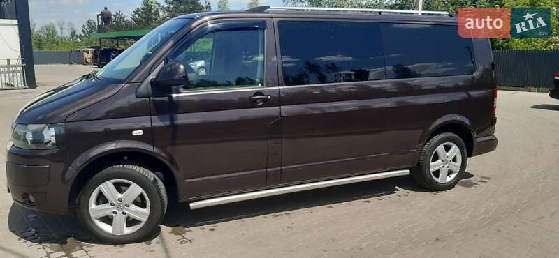 Volkswagen Caravelle (2011)