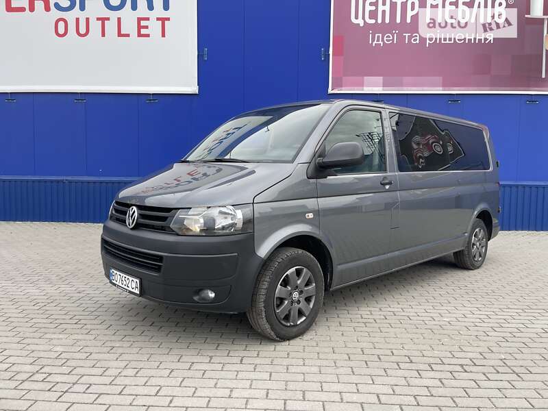 Volkswagen Caravelle (2015)