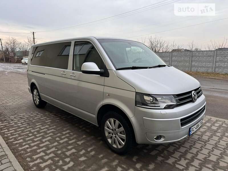 Volkswagen Caravelle (2013)