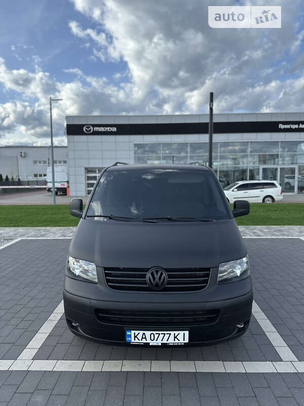 Volkswagen Caravelle (2006)