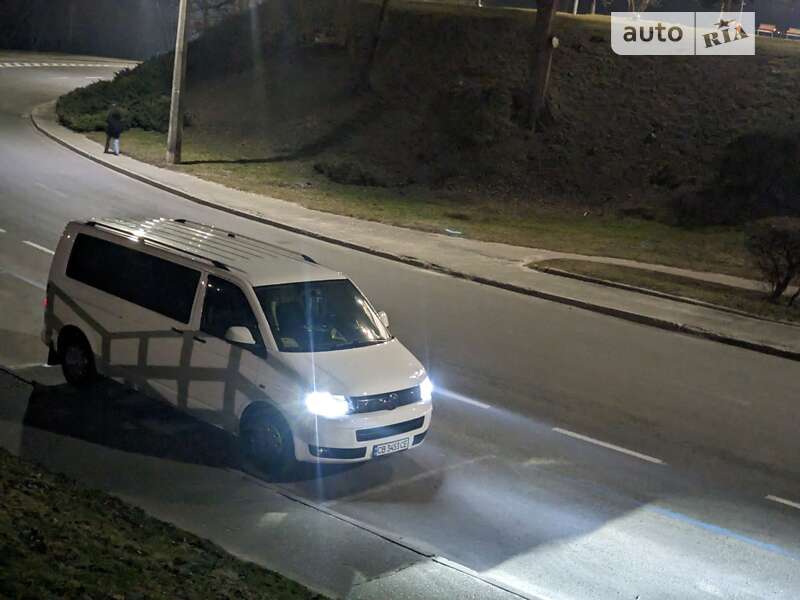 Volkswagen Caravelle (2010)
