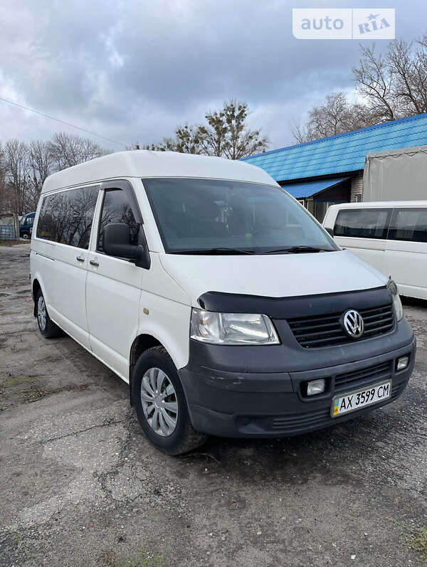 Volkswagen Caravelle (2008)
