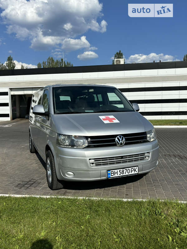 Volkswagen Caravelle (2010)