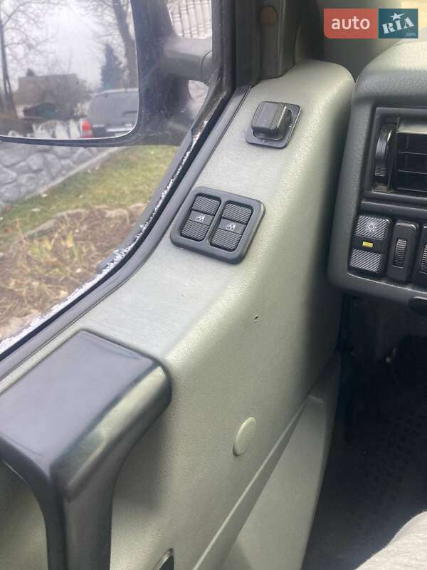Volkswagen Caravelle (1995)