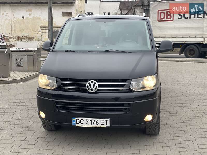 Volkswagen Caravelle (2012)