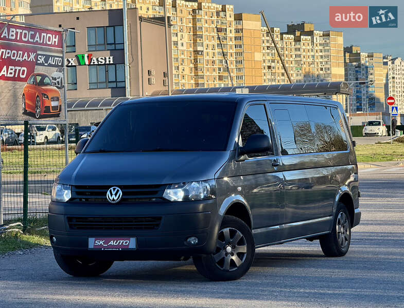 Volkswagen Caravelle (2015)